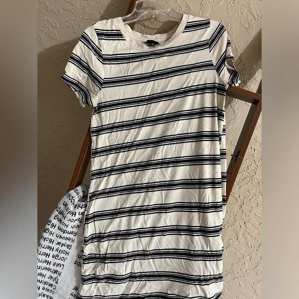 Black & white striped T-shirt dress